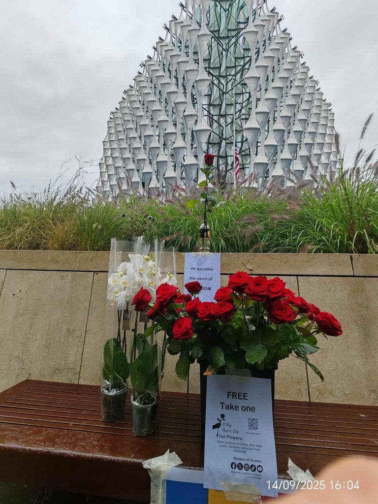 Shades of Romeo presence through flowers